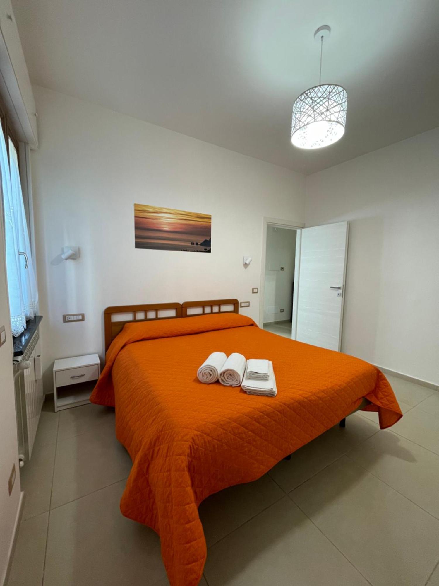 Casa Vacanze Casanova อาเจโรลา ภายนอก รูปภาพ